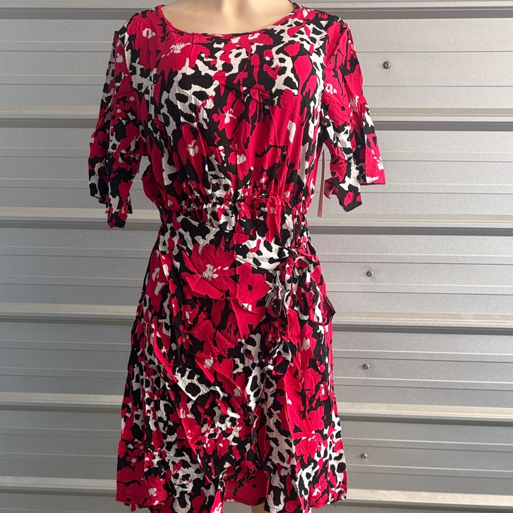 Fantastic Fawn Red, Black & White Midi Dress